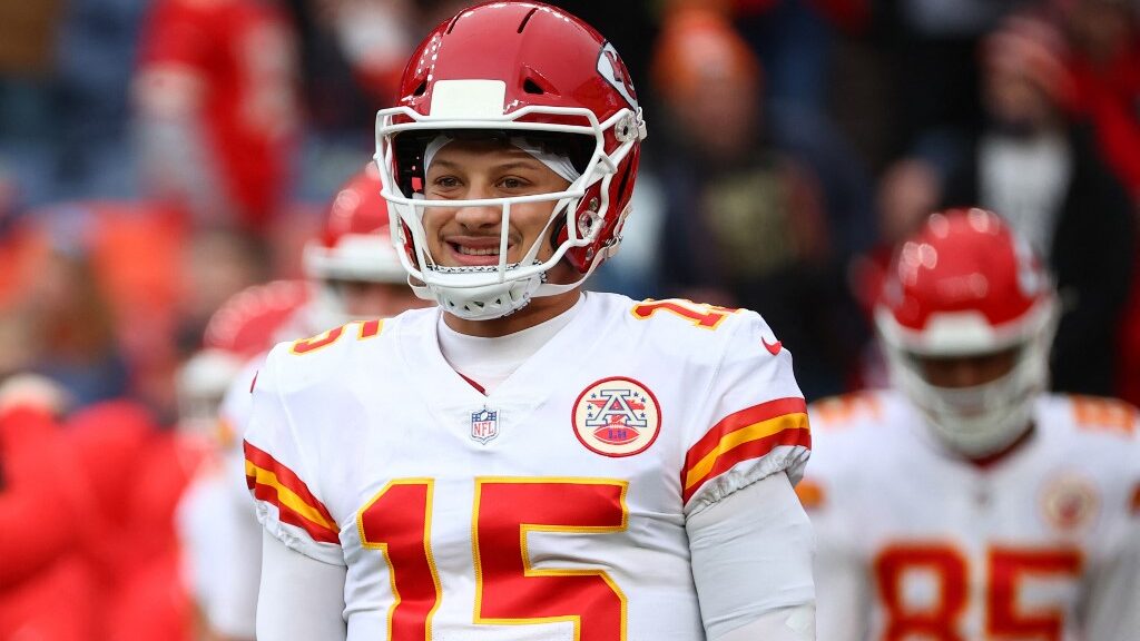 Point/Counterpoint: Steelers vs. Chiefs Free NFL Wild Card Weekend Picks