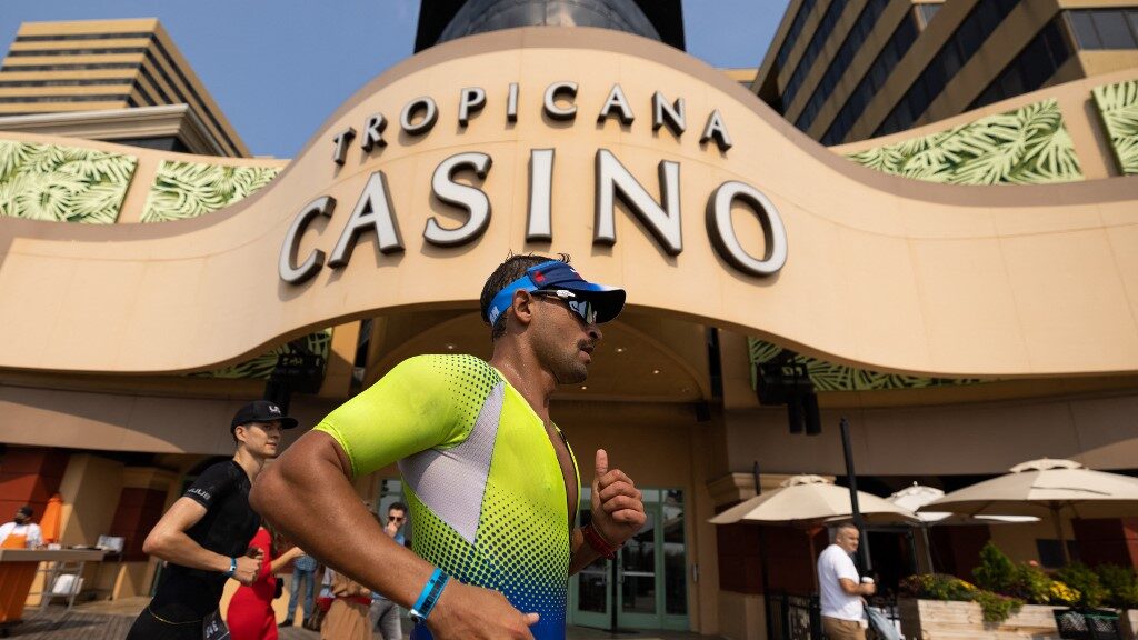 athletes-tropicana-casino-atlantic-city-aspect-ratio-16-9