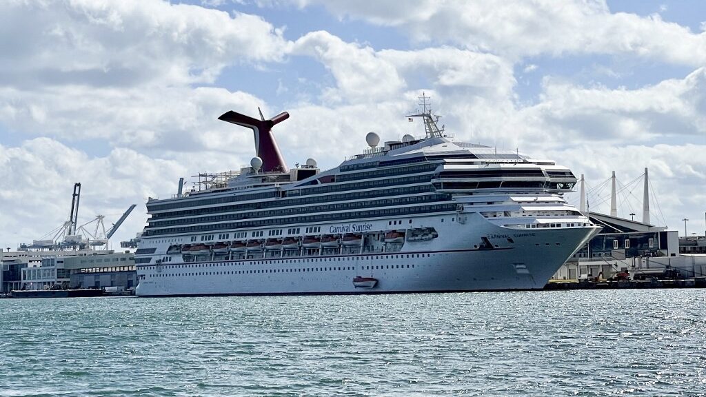 carnival-sunrise-carnival-cruise-line-miami-aspect-ratio-16-9