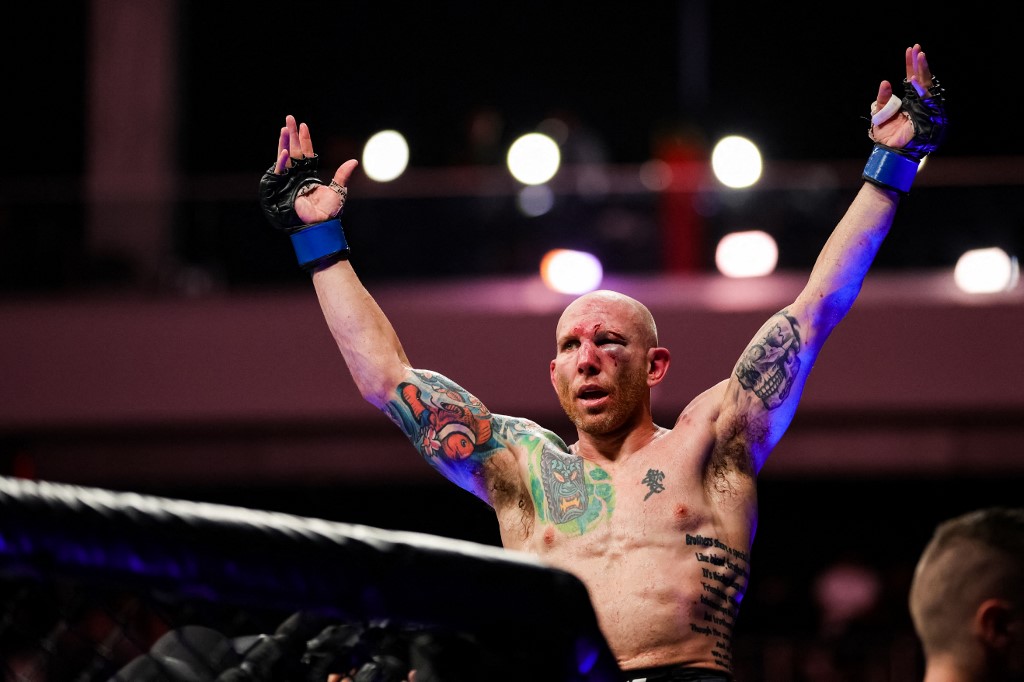 Josh Emmett Calvin Kattar