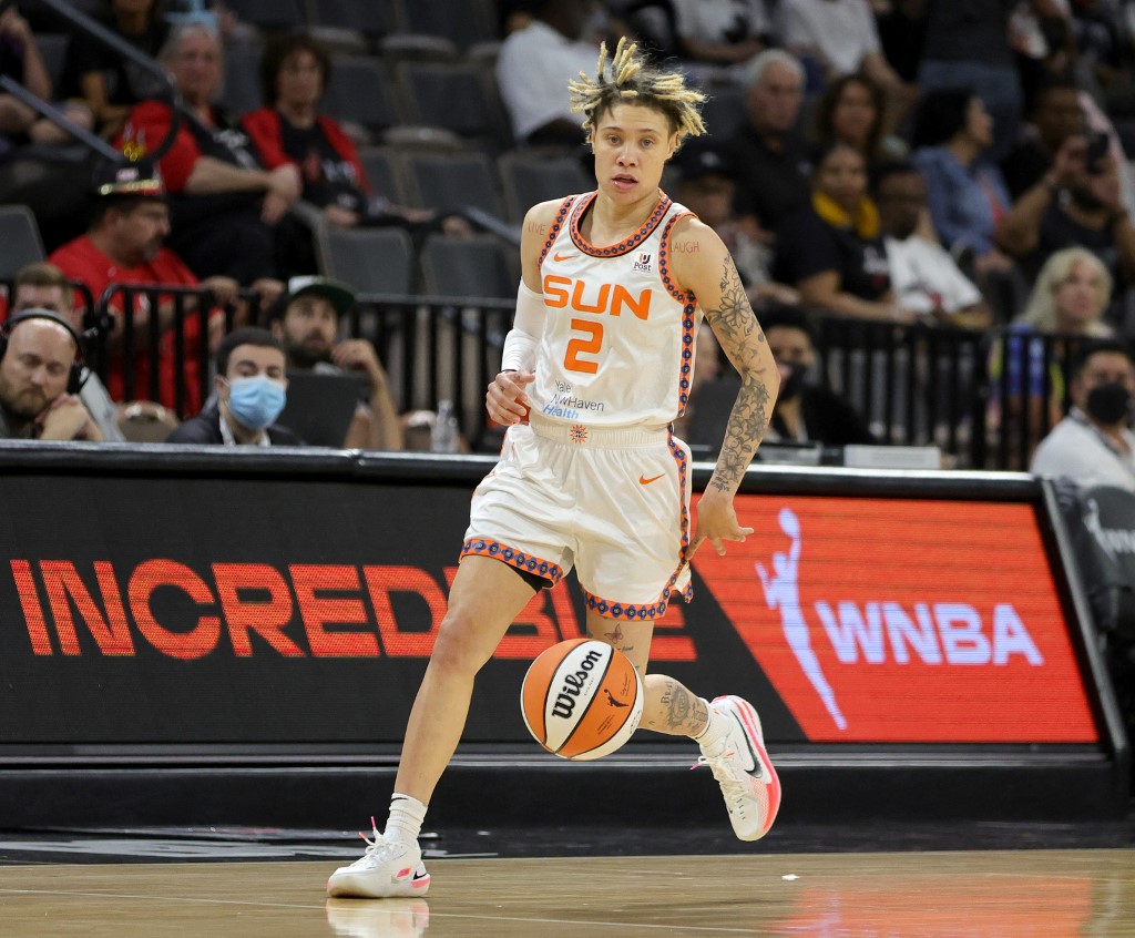 Natisha Hiedeman Connecticut Sun Las Vegas Aces WNBA matchup.