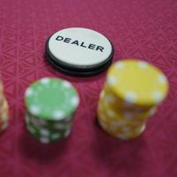 How to Avoid Giving Off Online Poker Tells