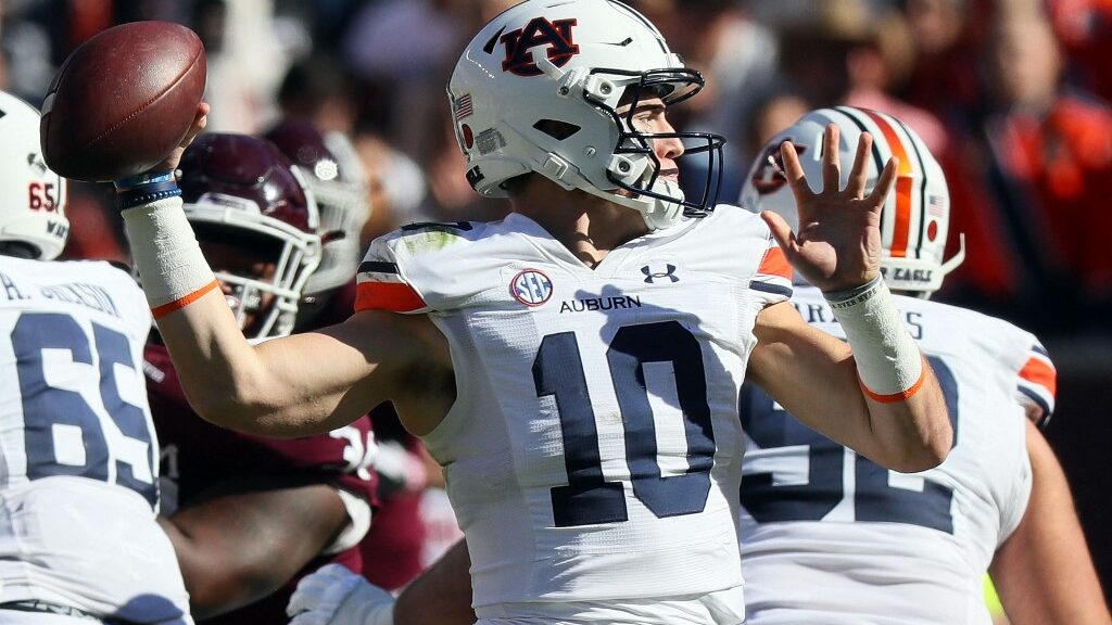 bo-nix-Auburn-tigers-texas-am-Aggies-ncaaf-game-kyle-field-aspect-ratio-16-9