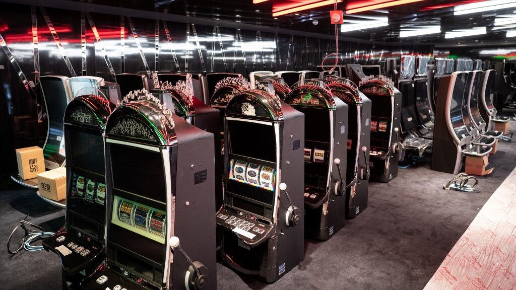 casino-slot-machines-gambling-aspect-ratio-16-9