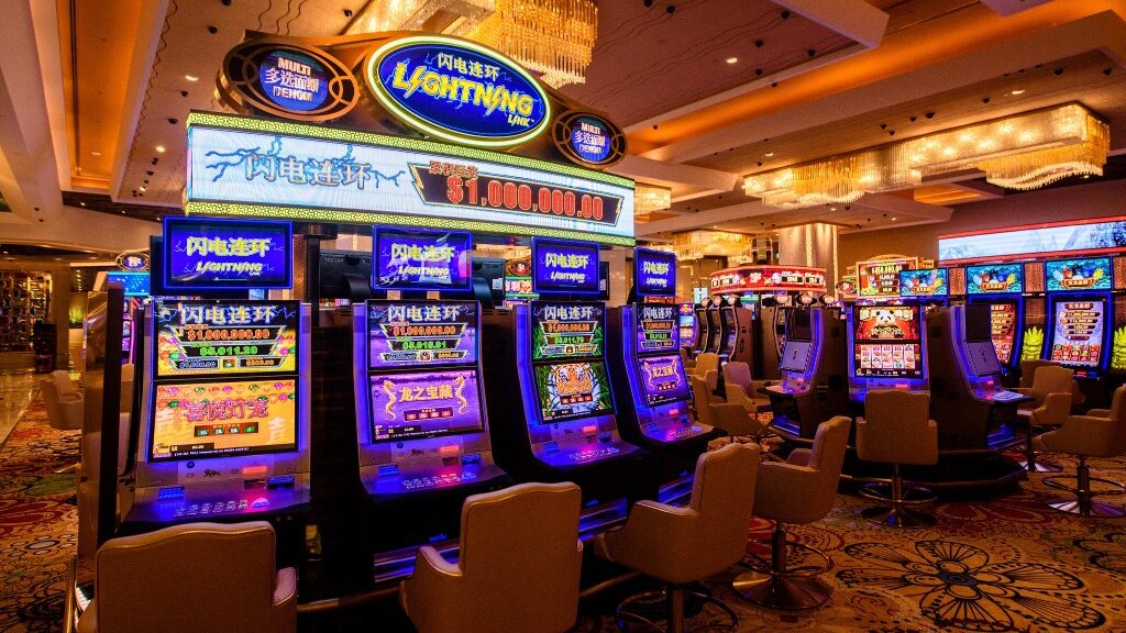 macau-casino-slot-machines-aspect-ratio-16-9