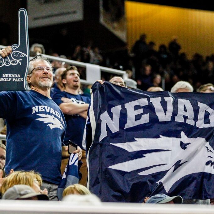 nevada-wolf-pack-fans-college-basketball-aspect-ratio-1-1