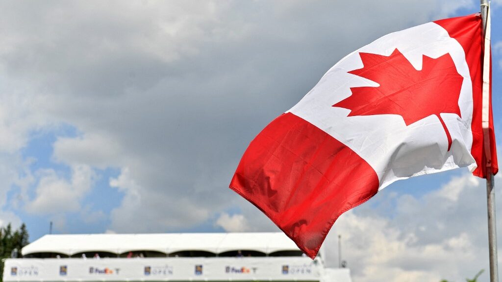 canadian-flag-general-view-aspect-ratio-16-9