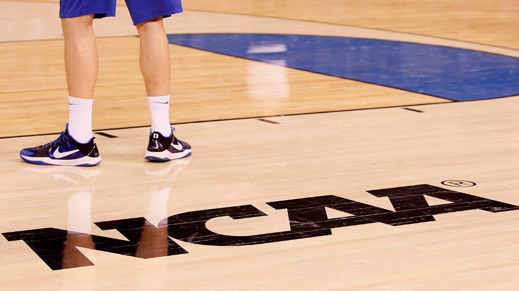 ncaa-logo-basketball-duke-blue-devils-player-aspect-ratio-16-9