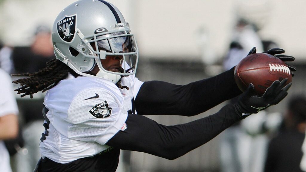 davante-adams-las-vegas-raiders-nfl-wide-receiver-aspect-ratio-16-9