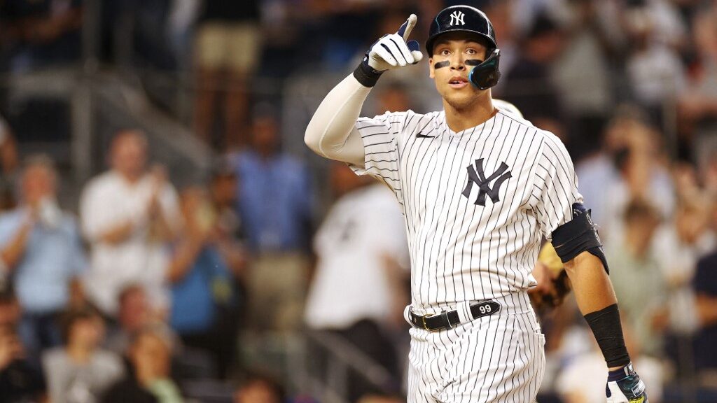 aaron-judge-new-york-yankees-mlb-player-home-run-48-celebration-aspect-ratio-16-9