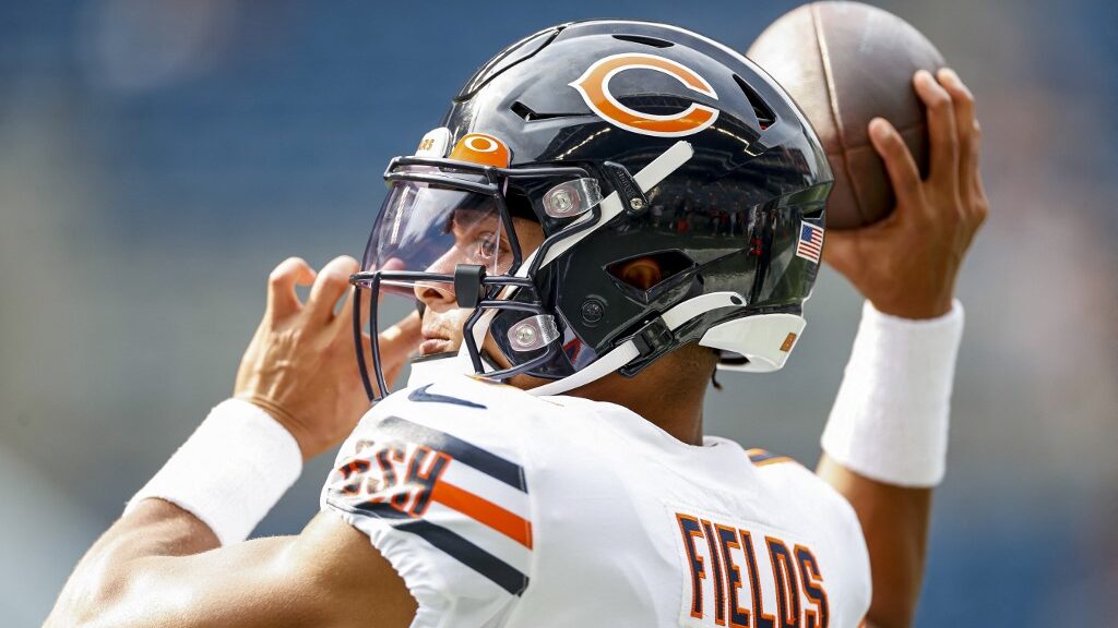 Why Justin Fields is Bears' best chance to end their QB curse - ESPN -  Chicago Bears Blog- ESPN