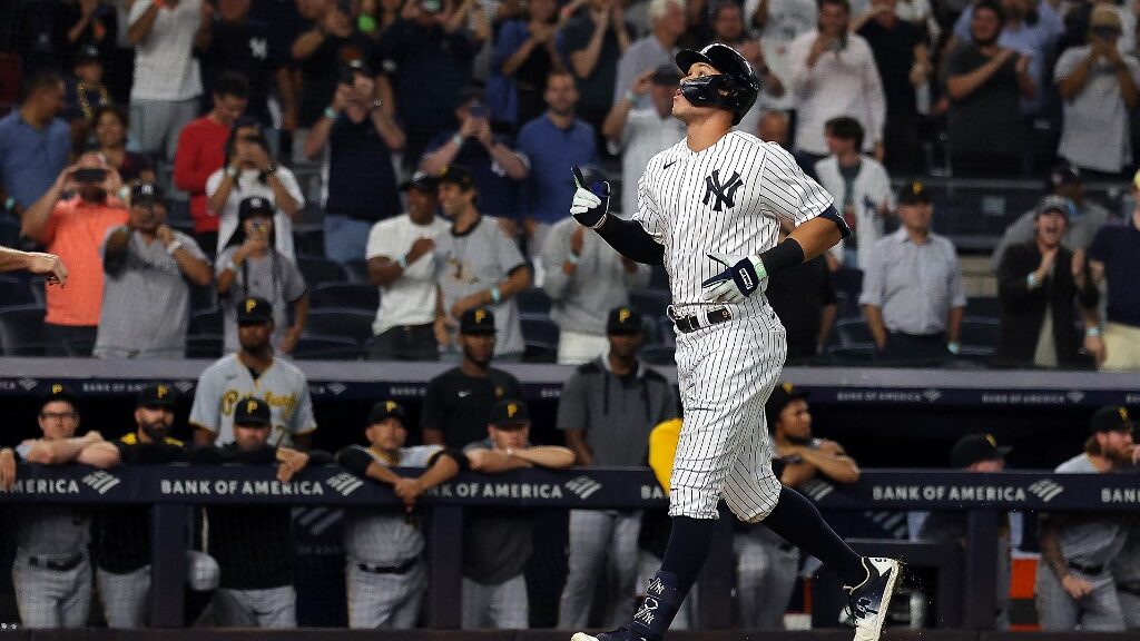 aaron-judge-ny-yankees-60th-homerun-mlb-aspect-ratio-16-9