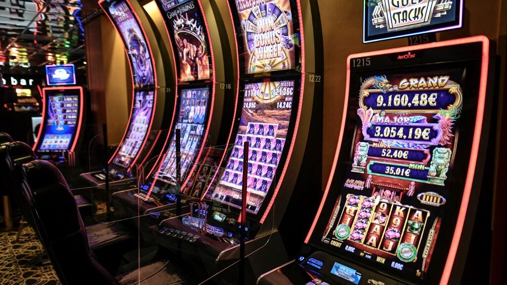 forges-les-eaux-slot-machines-casino-aspect-ratio-16-9