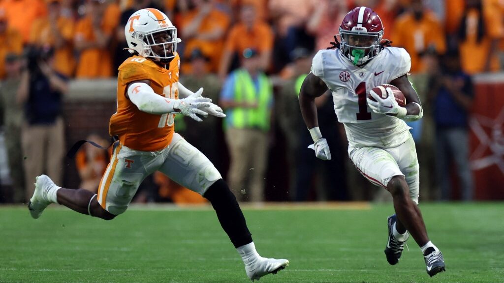 jahmyr-gibbs-alabama-crimson-tide-juwan-mitchell-tennessee-volunteers-aspect-ratio-16-9