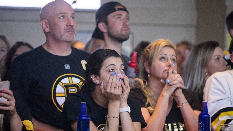 boston-bruins-fan-nhl-hockey-2019-stanley-cup-game-7-aspect-ratio-16-9