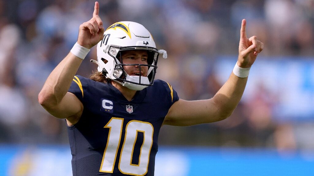 justin-herbert-los-angeles-chargers-seattle-seahawks-aspect-ratio-16-9