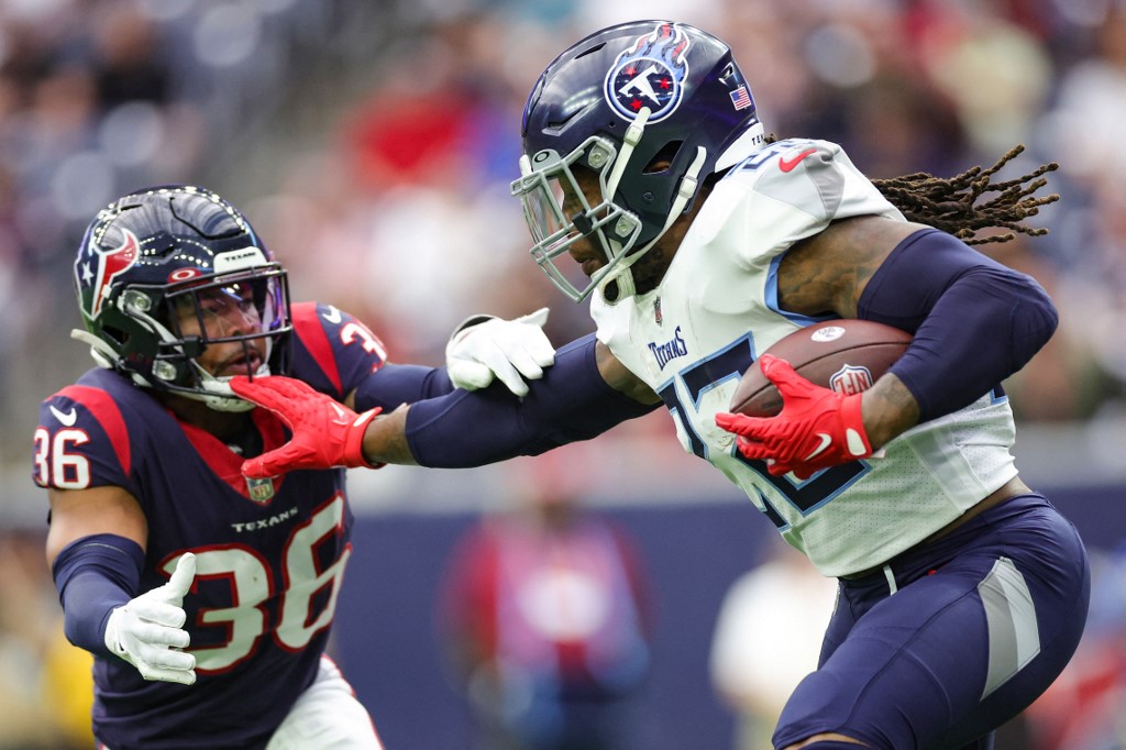 Derrick Henry Tennessee Titans running back v Houston Texans 2021 Images