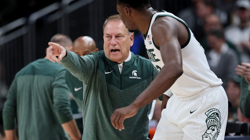 tom-izzo-michigan-state-college-basketball-michigan-state-spartans-2022-aspect-ratio-16-9