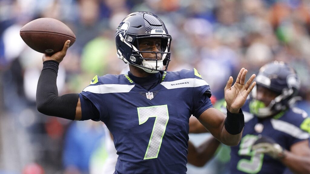 Raiders vs. Seahawks NFL Week 12 Best Bets: Watch Out With Seattle's Offense