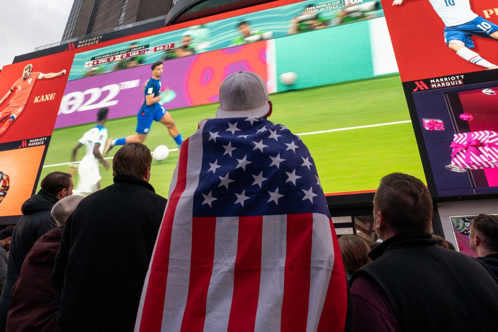 world-cup-times-square-u.s.-england.jpg