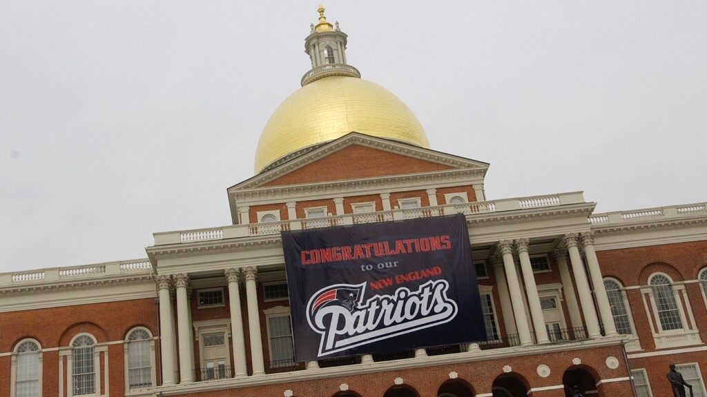 state-house-new-england-patriots-boston-massachusetts-aspect-ratio-16-9