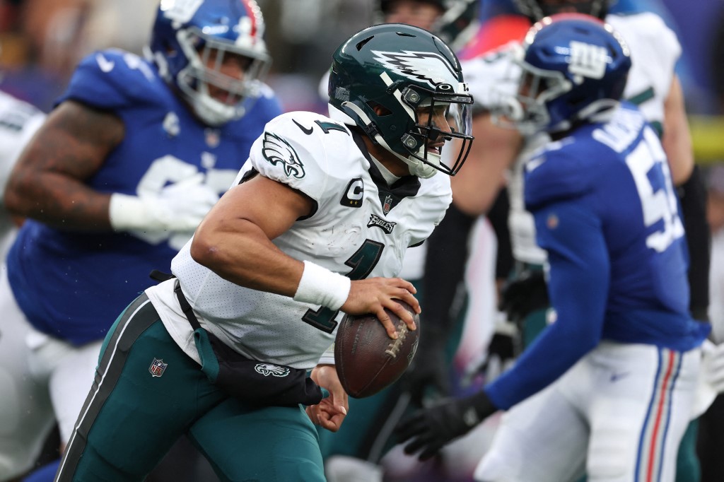 Eagles QB Jalen Hurts' status in doubt for Christmas Eve matchup vs Cowboys