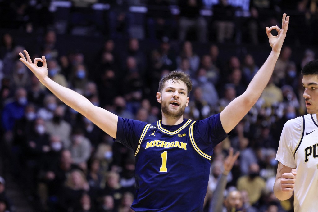 Hunter Dickinson Michigan Wolverines vs Purdue Boilermakers