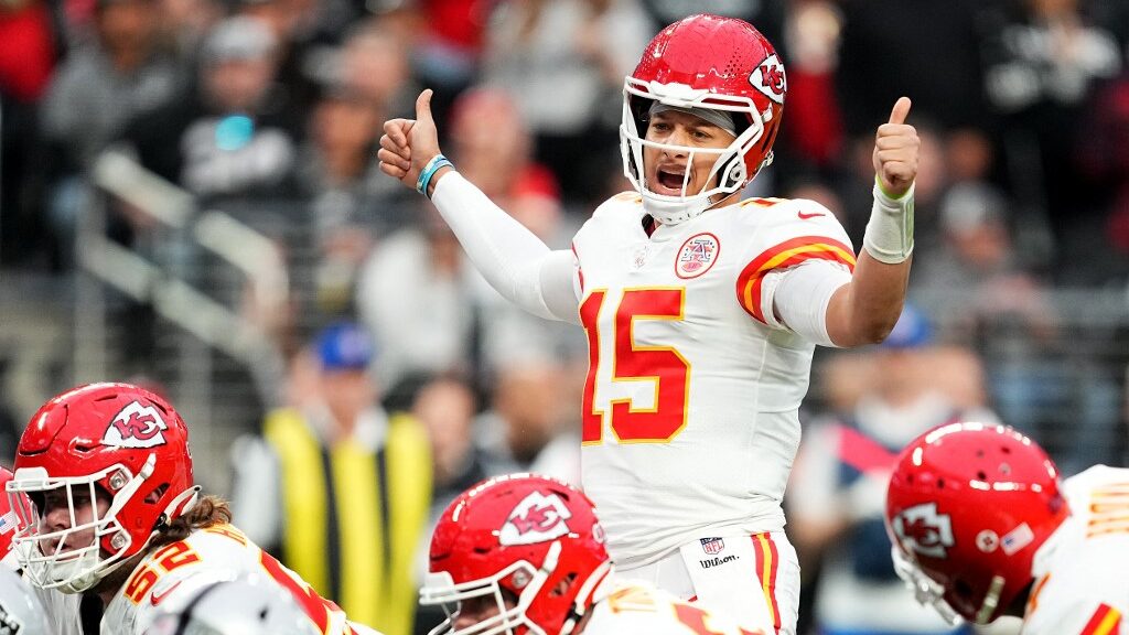 patrick-mahomes-kansas-city-chiefs-las-vegas-raiders-2-aspect-ratio-16-9