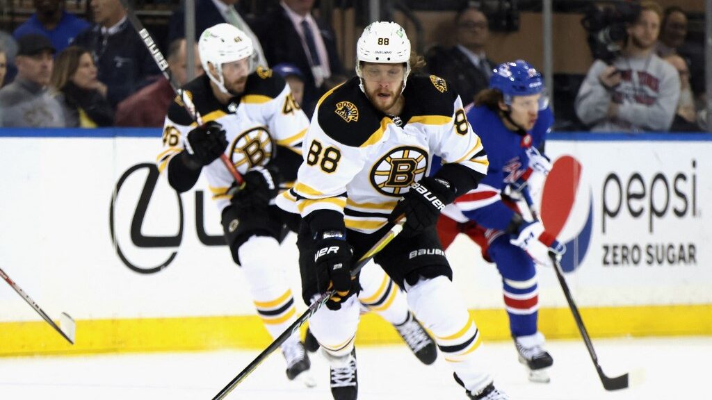 NHL Player Props Best Bets: Pastrnak to Bounce-Back From First Shotless Night