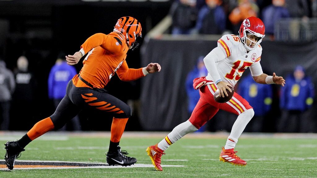 patrick-mahomes-kansas-city-chiefs-cincinnati-bengals-aspect-ratio-16-9