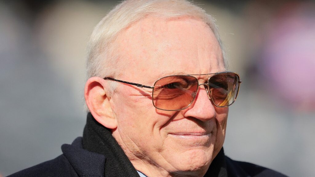 jerry-jones-dallas-cowboys-metlife-stadium-aspect-ratio-16-9