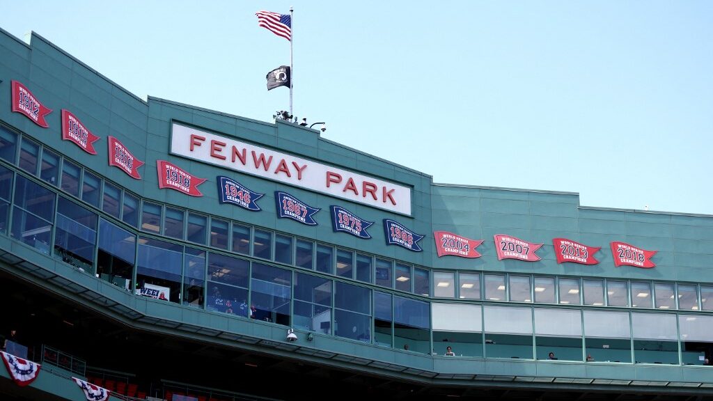 fenway-park-red-sox-boston-massachusetts-aspect-ratio-16-9