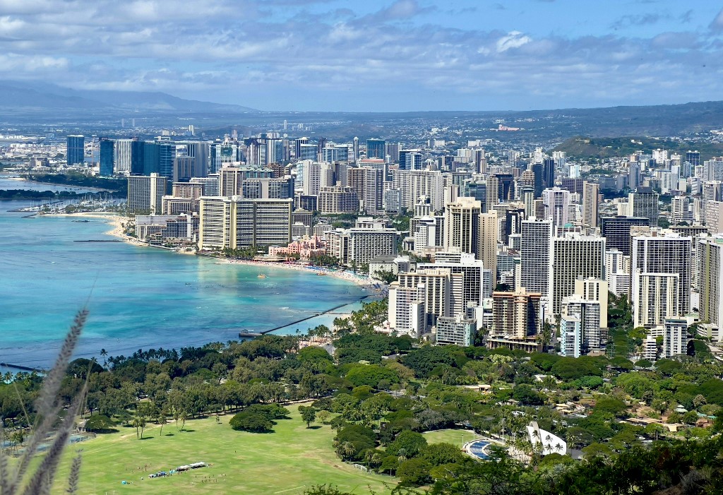 Waikiki Beach Honolulu Hawaii Diamond Head Crater