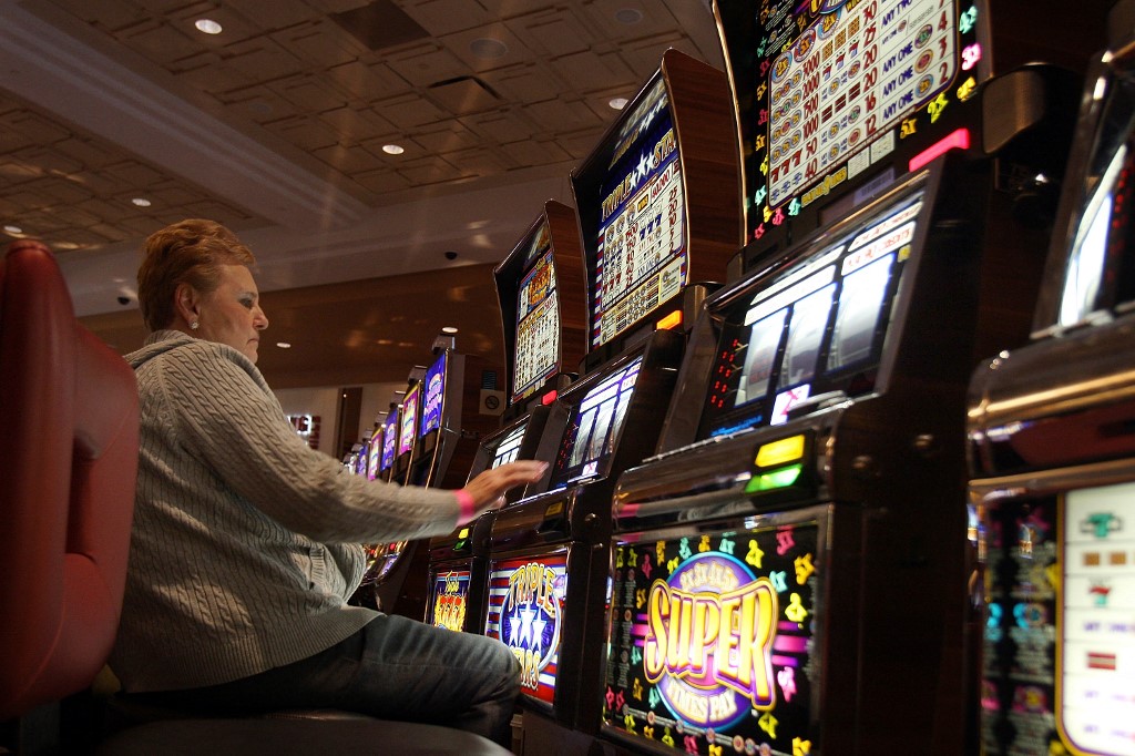 Study Reveals U.S. Casinos Generate Over 328 Billion Annually