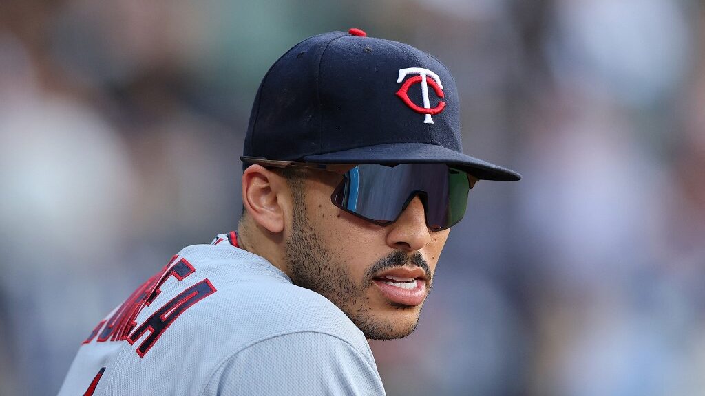 carlos-correa-minnesota-twins-aspect-ratio-16-9