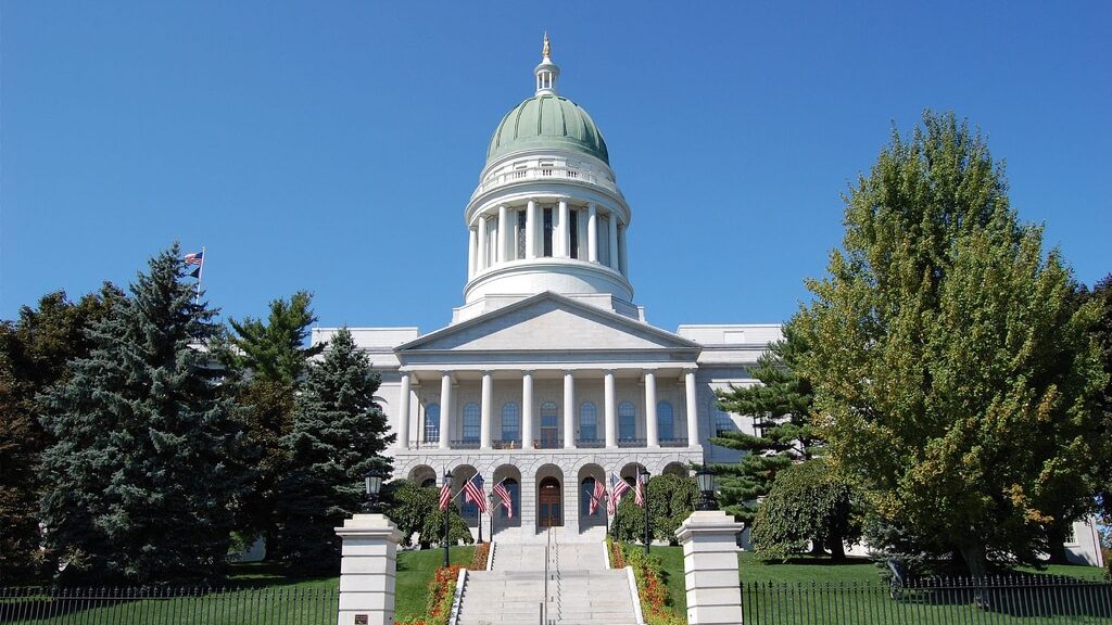 Augusta-Maine-State-House-building-facebook-maine-state-museum-aspect-ratio-16-9