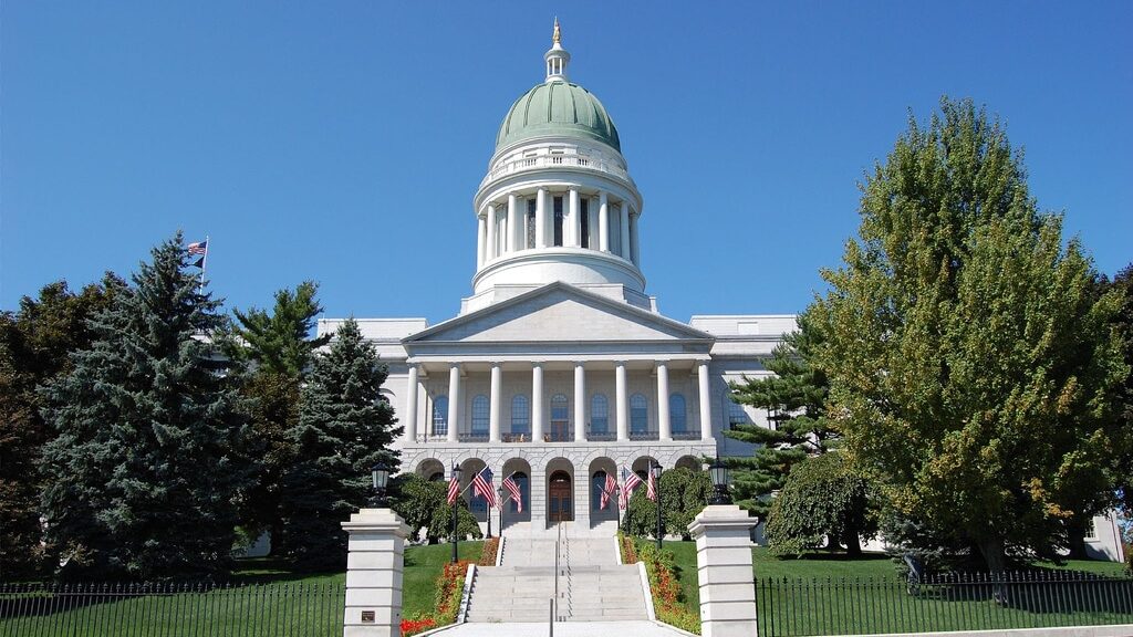 Augusta-Maine-State-House-building-facebook-maine-state-museum-aspect-ratio-16-9