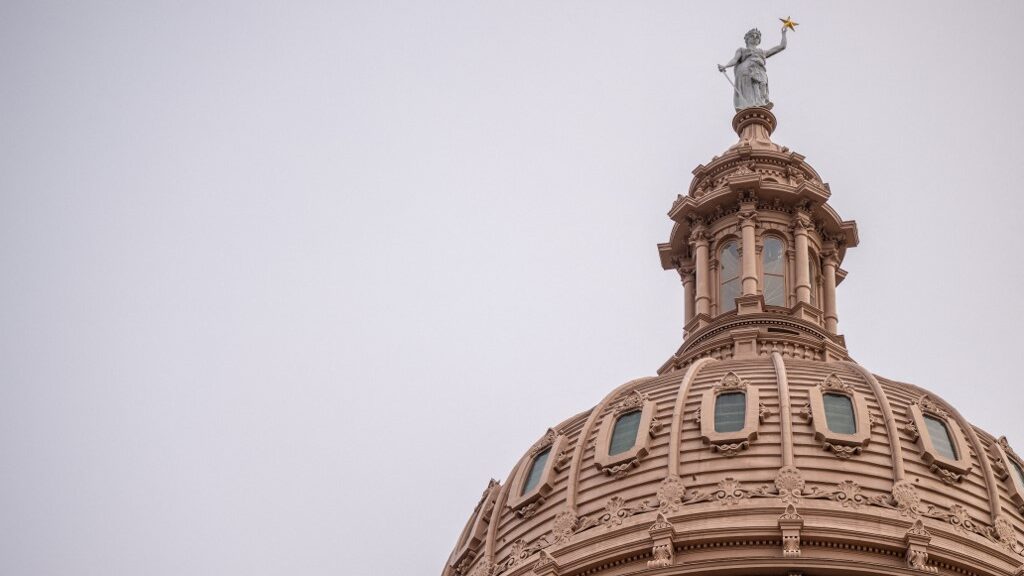 exterior-texas-state-capitol-austin-texas-aspect-ratio-16-9