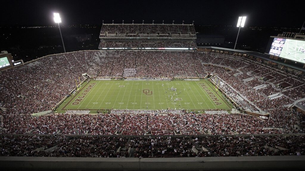 oklahoma-sooners-gaylord-family-memorial-stadium-aspect-ratio-16-9