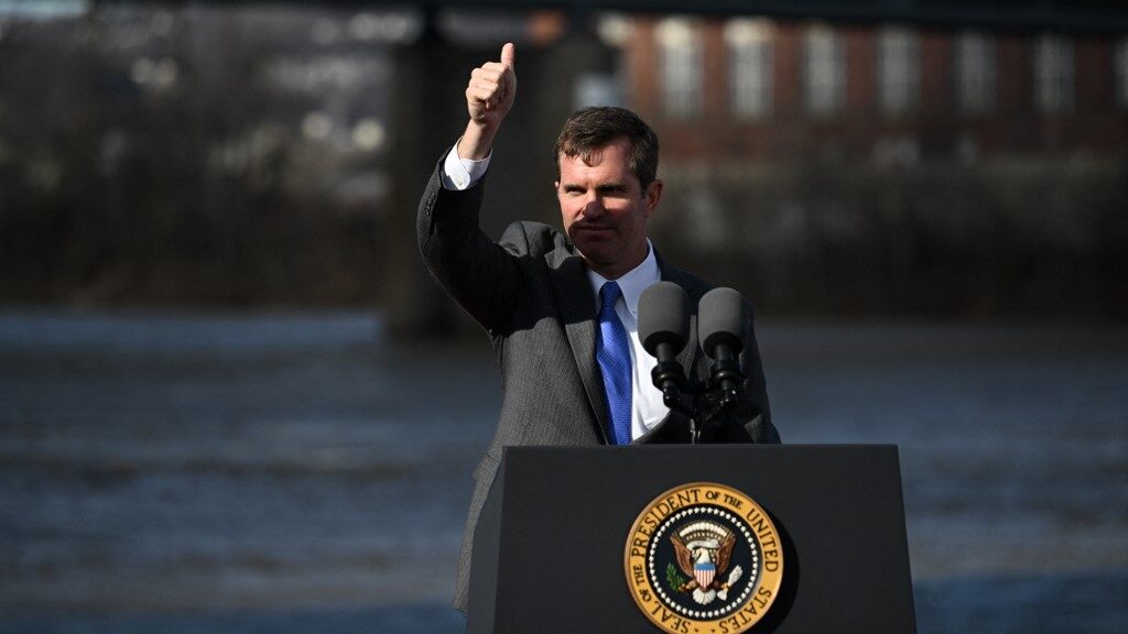 kentucky-governor-andy-beshear-speech-politics-aspect-ratio-16-9