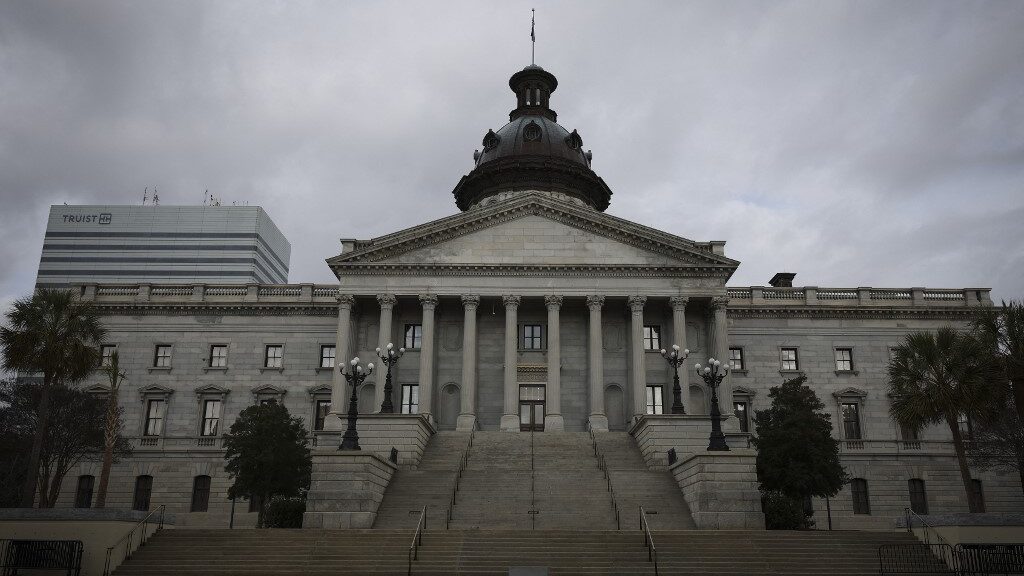 south-carolina-state-house-building-columbia-aspect-ratio-16-9