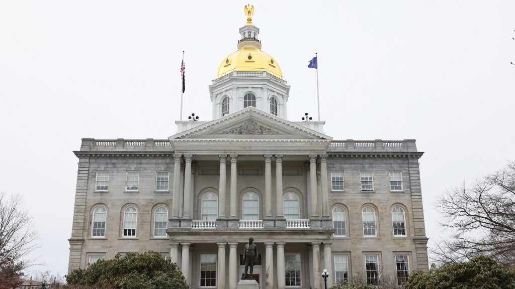 new-hampshire-state-house-building-concord-aspect-ratio-16-9