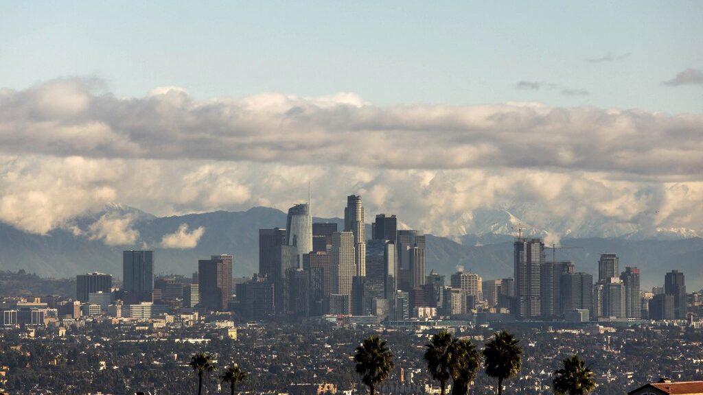 los-angeles-skyline-san-gabriel-mountains-california-aspect-ratio-16-9