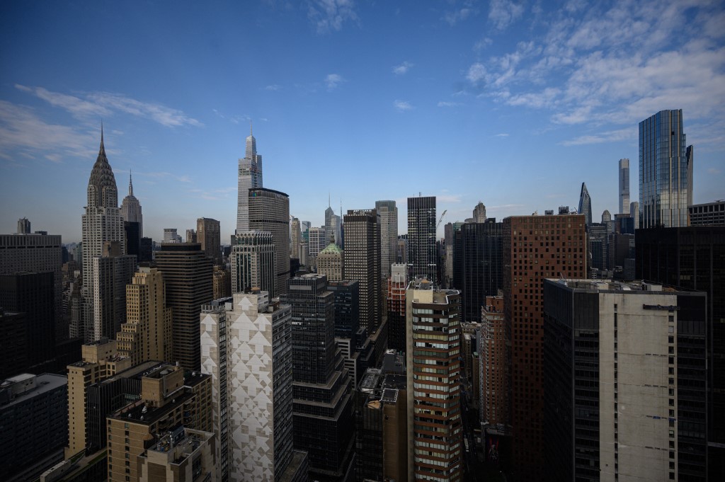 View Manhattan Skyline New York City