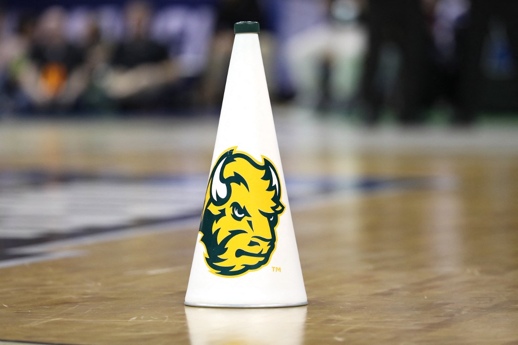 North Dakota Sports Betting Bill Dies in Senate Bookmakers Review A