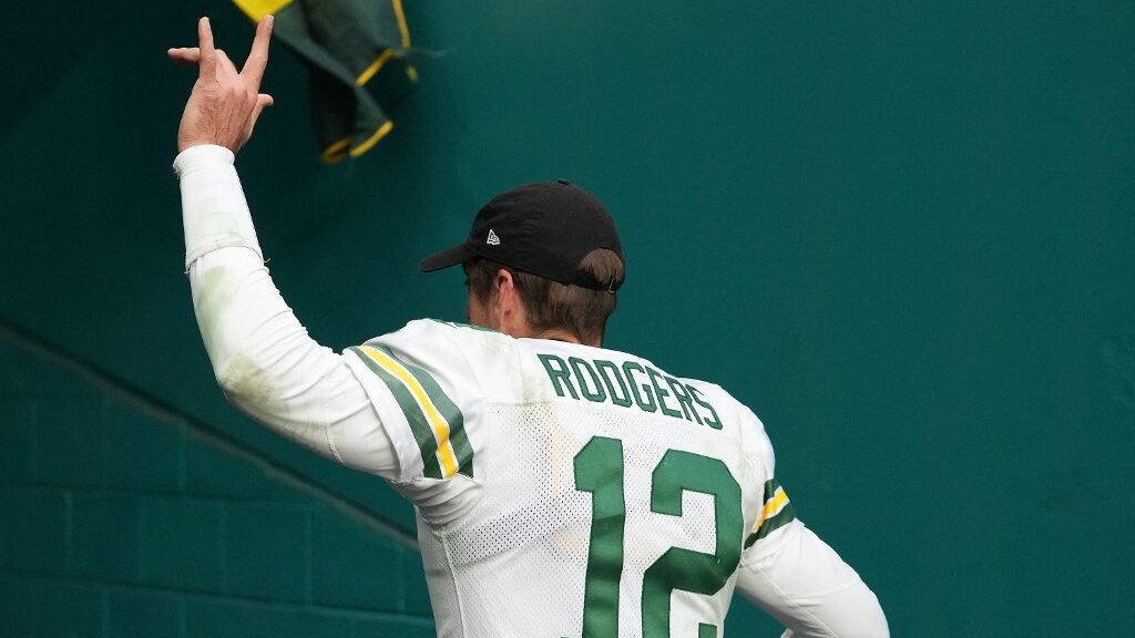 aaron-rodgers-green-bay-packers-miami-dolphins-aspect-ratio-16-9