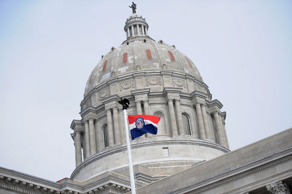 Missouri State Flag Capitol Building Jefferson City