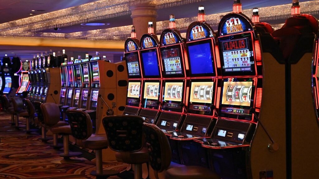 slot-machines-las-vegas-strip-nevada-1-aspect-ratio-16-9