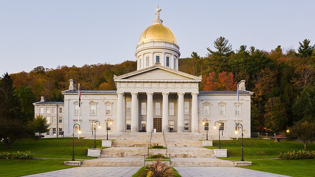 Vermont_State_House_Montpelier_October_2021_HDR-aspect-ratio-16-9