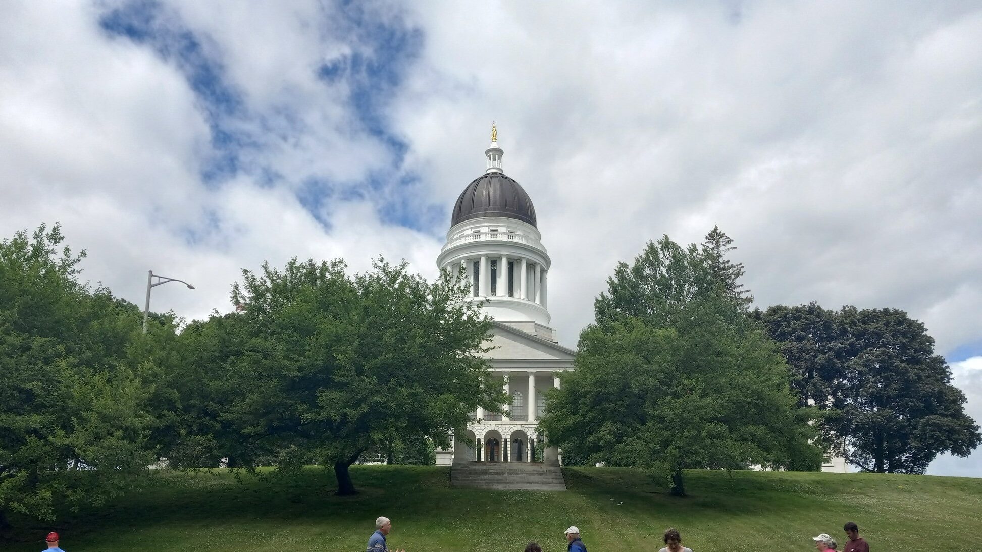 augusta-capitol-park-in-maine-aspect-ratio-16-9